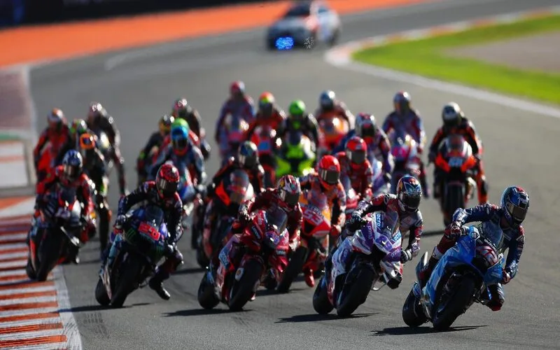 dua xe motogp giai dua mo to hap dan nhat the gioi