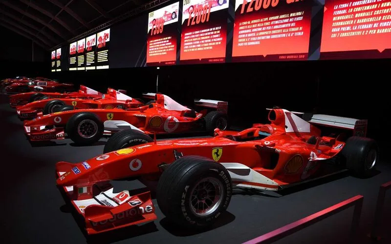 giai dua xe f1 nhung tay dua huyen thoai va doi dua vi dai nhat